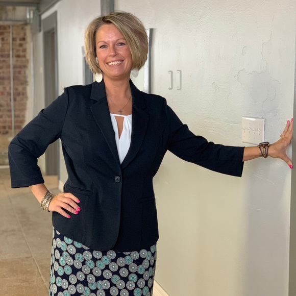 Meet your Posher, Annette - Picture 3 of 14